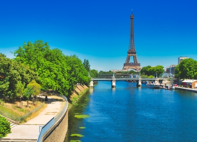 Ile De France instagram spots - Eiffel Tower from Pont de Grenelle