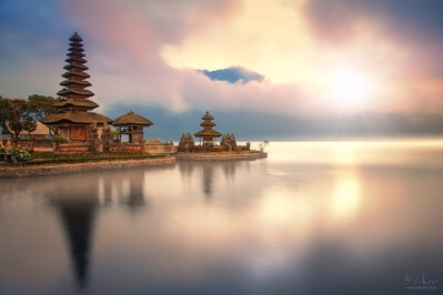 pictures of Indonesia - Ulun Danu Beratan Temple