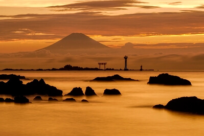 Japan photography spots - Mount Fuji from Shin-nase Beach