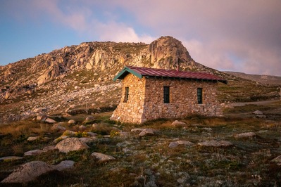 photography spots in New South Wales - Seaman's Hut - Koscuiszko National Park