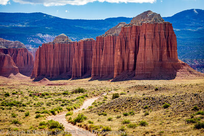 Utah photo spots - Cathedral Valley Crossroads