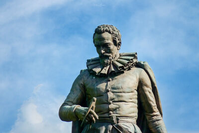 photo spots in Belgium - Statue of Simon Stevin