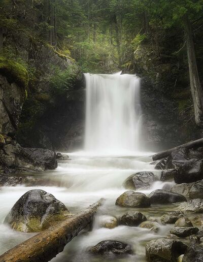 photography spots in Canada - Gardner Falls B.C.