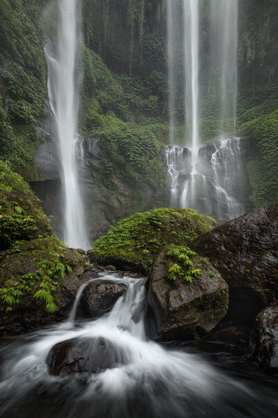 photo spots in Indonesia - Sekumpul Waterfall
