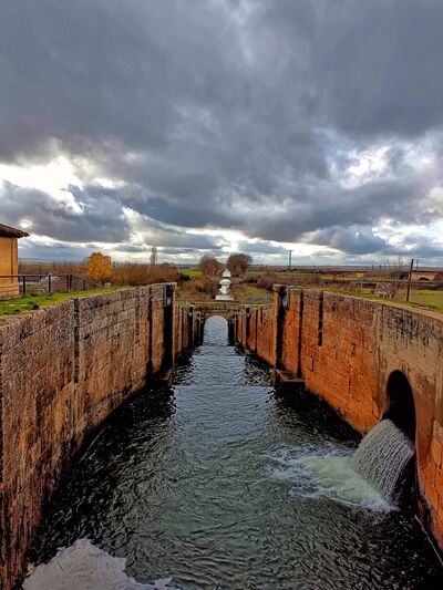 Spain instagram spots - Quadruple Locks, Canal de Castilla