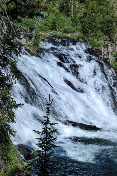photos of Yellowstone National Park - Lewis Falls