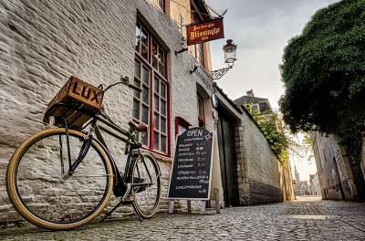 photography spots in Bruges - Cafe Vlissinghe