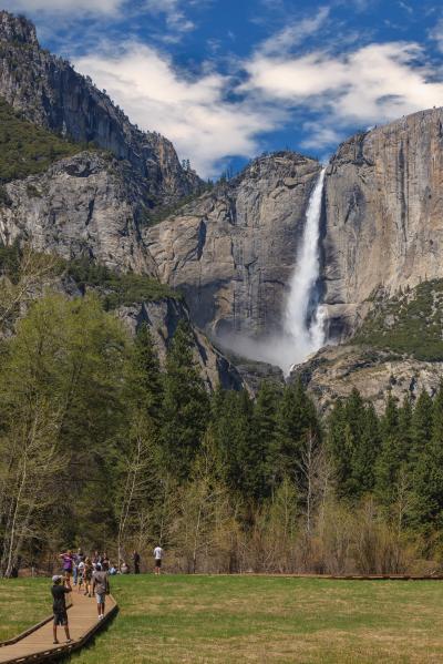 Yosemite National Park photo locations - Yosemite Falls View and Sentinel Boardwalk