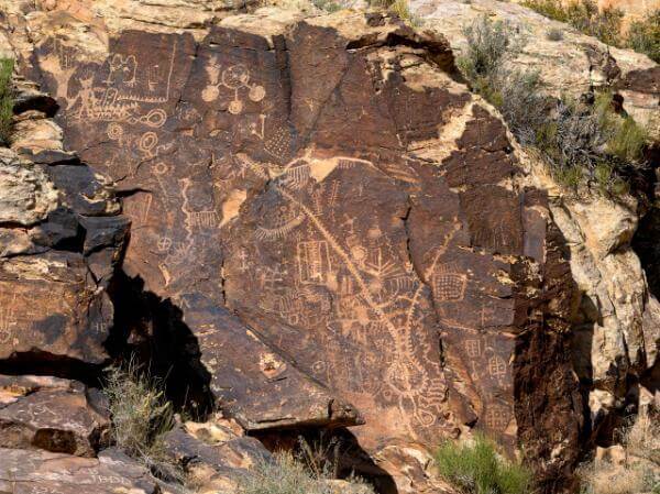 photos of Zion National Park & Surroundings - Parowan Gap Petroglyphs