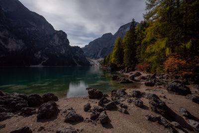 The Dolomites photography spots - Lago di Braies (Pragser Wildsee) - Rocks