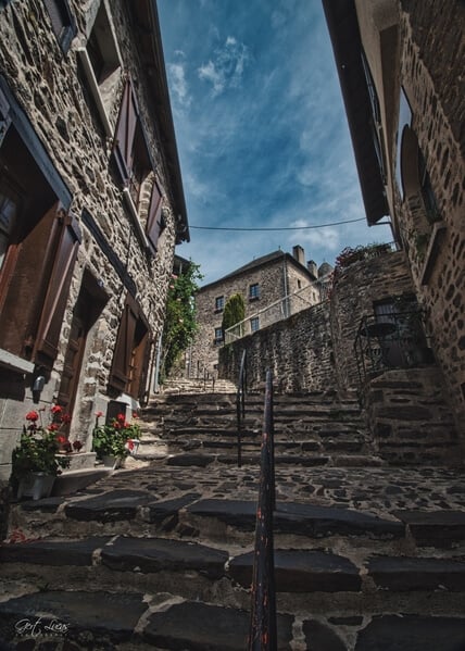 Medieval village steps, Place Vigneron