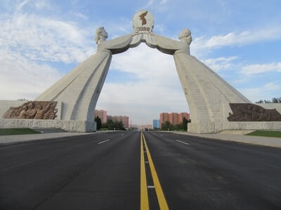 photo locations in North Korea - Arch of Reunification