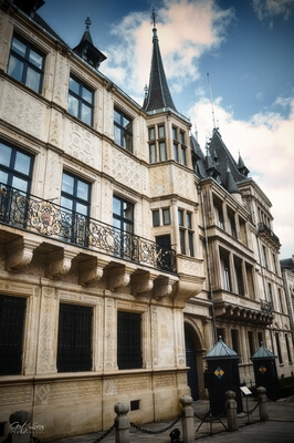 photo locations in Luxembourg City - Grand Ducal Palace