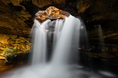 Picture of Gifberg Pothole Waterfall - Gifberg Pothole Waterfall