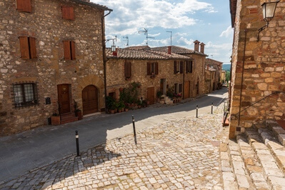 images of Tuscany - Montefollonico Town