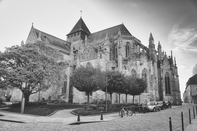 photo spots in Bretagne - Saint malo Church, Dinan, France