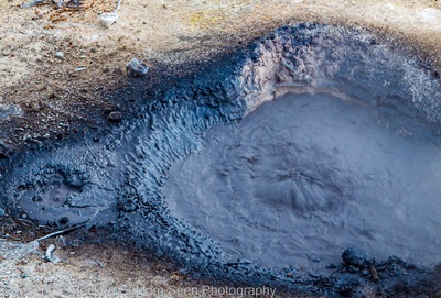photo locations in Yellowstone National Park - Norris Geyser Basin, Blue Mud Steam Vent