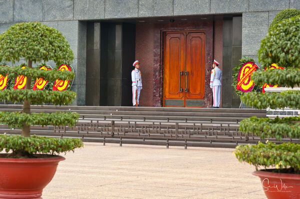 Guards of Ho Chi Minh Mausoleum