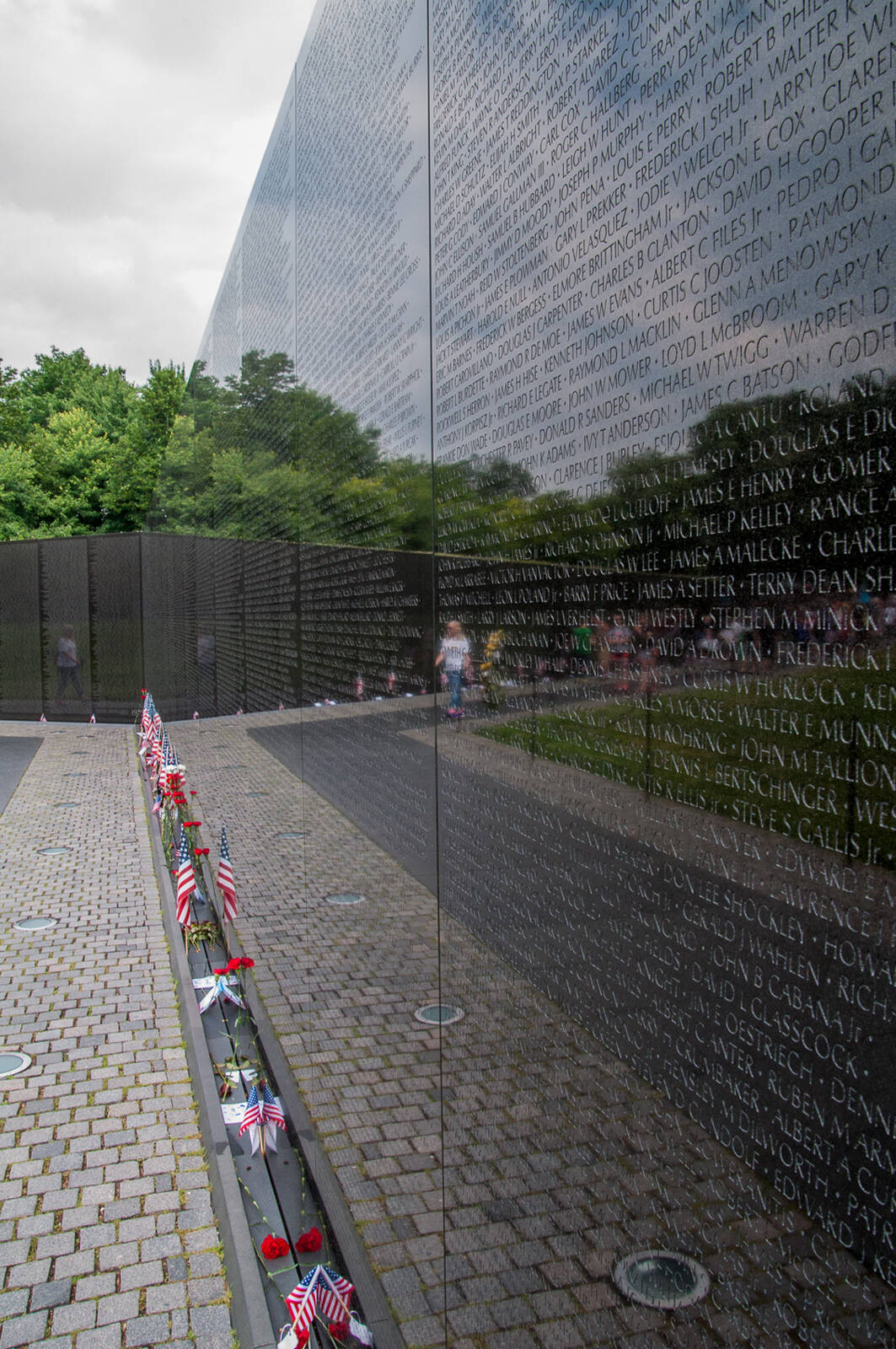 Image of Vietnam Veterans Memorial by Peter Haargaard