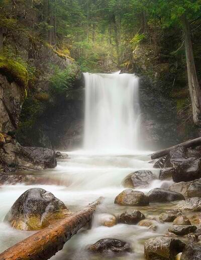 photo spots in British Columbia - Gardner Falls B.C.