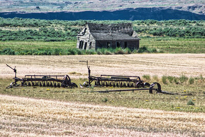 Washington photo locations - Old Barn and Farming Tools