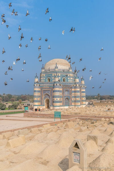 photo locations in Pakistan - Uch Sharif Tomb