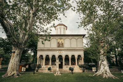 photo locations in Romania - New St. George Church