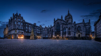 Blue Hour over the St Giles' Cathedral.