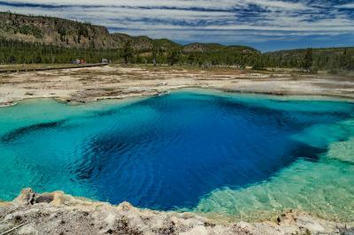United States images - Sapphire Pool – Biscuit Basin