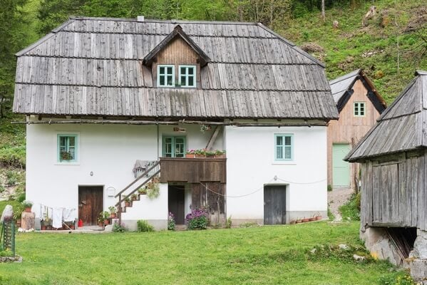 Mala Korita Soče & Traditional House